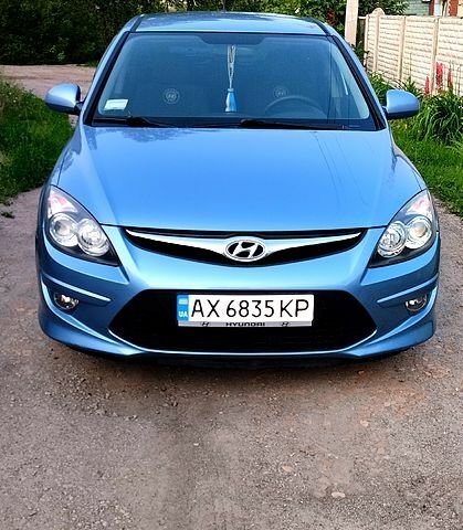 Синій Хендай i30, об'ємом двигуна 1.4 л та пробігом 230 тис. км за 6300 $, фото 1 на Automoto.ua