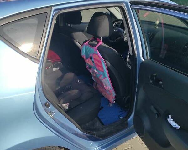 Синий Хендай i30, объемом двигателя 1.58 л и пробегом 257 тыс. км за 7200 $, фото 1 на Automoto.ua