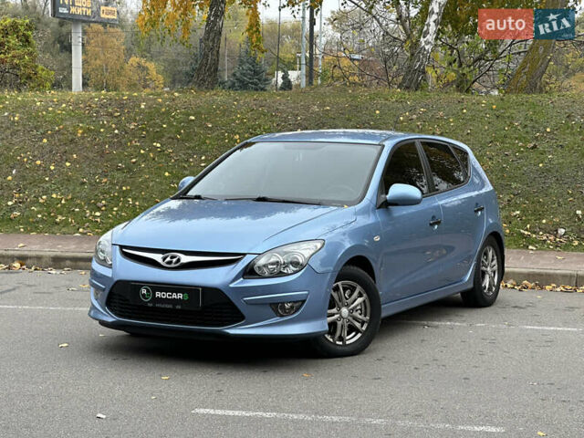 Хендай i30 2011 в Киеве на Automoto.ua Синий Хендай i30, объемом двигателя 1.58 л и пробегом 160 тыс. км за 8700 $, фото 6 на Automoto.ua