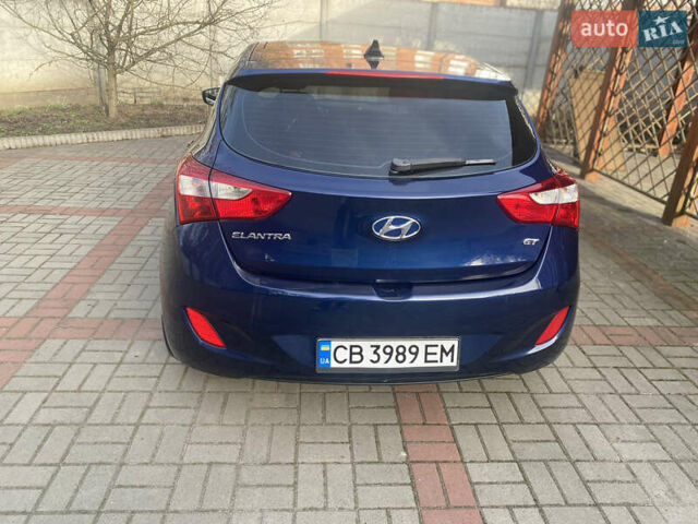 Синий Хендай i30, объемом двигателя 1.8 л и пробегом 149 тыс. км за 10000 $, фото 3 на Automoto.ua