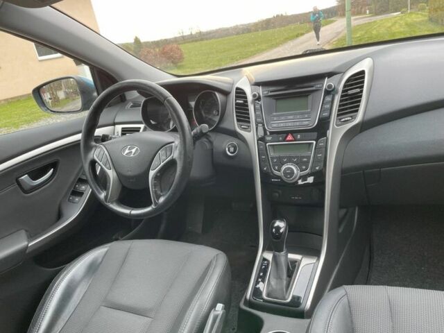 Синий Хендай i30, объемом двигателя 1.6 л и пробегом 161 тыс. км за 10500 $, фото 4 на Automoto.ua