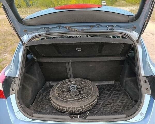Синий Хендай i30, объемом двигателя 1.4 л и пробегом 158 тыс. км за 8500 $, фото 6 на Automoto.ua