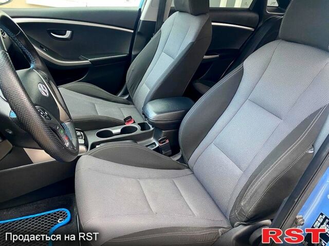 Хендай i30 2012 в Одессе на Automoto.ua Синий Хендай i30, объемом двигателя 1.6 л и пробегом 170 тыс. км за 10200 $, фото 10 на Automoto.ua
