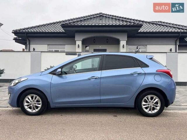 Синий Хендай i30, объемом двигателя 1.6 л и пробегом 170 тыс. км за 9700 $, фото 4 на Automoto.ua