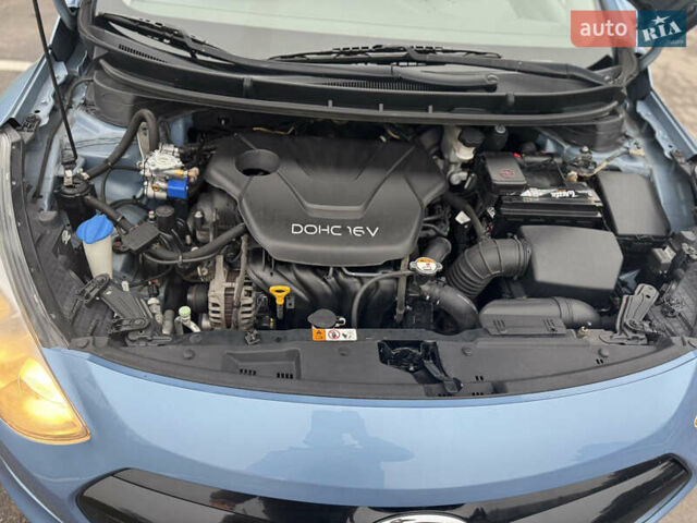 Синий Хендай i30, объемом двигателя 1.59 л и пробегом 182 тыс. км за 8600 $, фото 5 на Automoto.ua