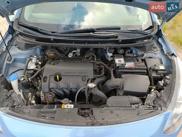 Синий Хендай i30, объемом двигателя 1.4 л и пробегом 158 тыс. км за 8500 $, фото 4 на Automoto.ua