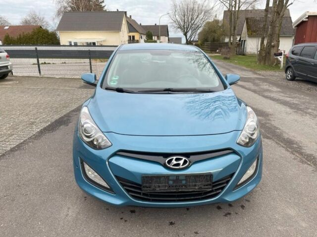 Синий Хендай i30, объемом двигателя 1.6 л и пробегом 161 тыс. км за 10500 $, фото 1 на Automoto.ua