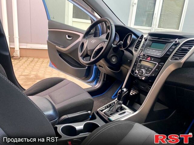 Хендай i30 2012 в Одессе на Automoto.ua Синий Хендай i30, объемом двигателя 1.6 л и пробегом 170 тыс. км за 10200 $, фото 7 на Automoto.ua