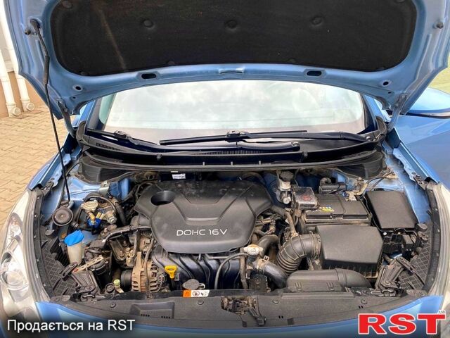 Хендай i30 2012 в Одессе на Automoto.ua Синий Хендай i30, объемом двигателя 1.6 л и пробегом 170 тыс. км за 10200 $, фото 4 на Automoto.ua