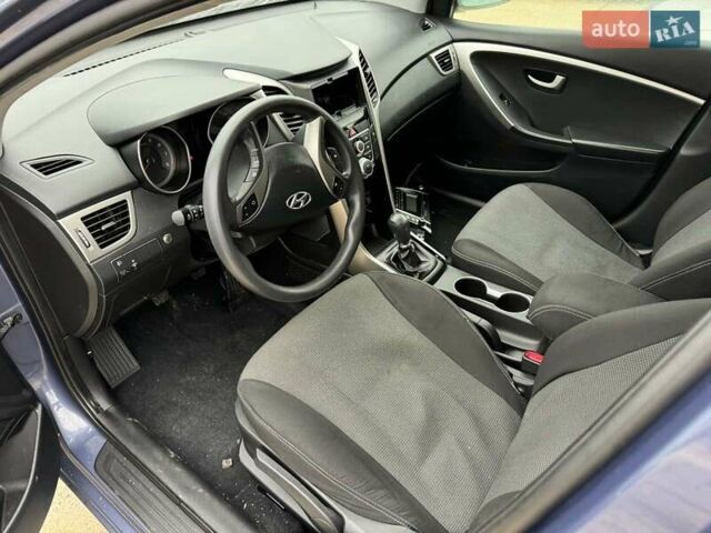 Синий Хендай i30, объемом двигателя 1.4 л и пробегом 91 тыс. км за 3499 $, фото 8 на Automoto.ua
