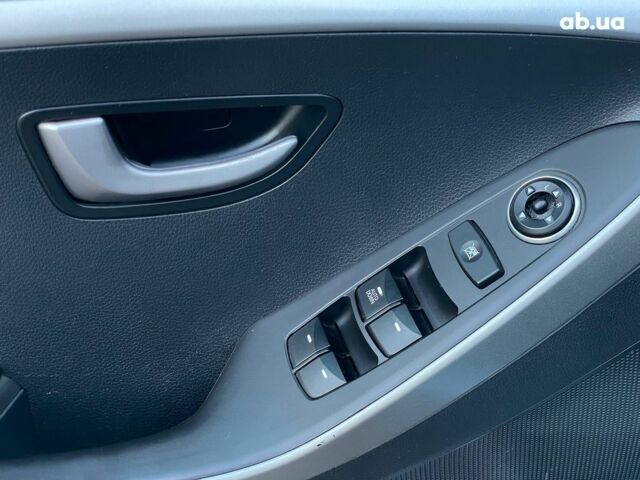 Синий Хендай i30, объемом двигателя 1.4 л и пробегом 178 тыс. км за 7690 $, фото 12 на Automoto.ua