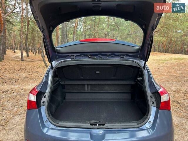 Хендай i30 2013 в Павлограде на Automoto.ua Синий Хендай i30, объемом двигателя 1.4 л и пробегом 149 тыс. км за 7400 $, фото 1 на Automoto.ua