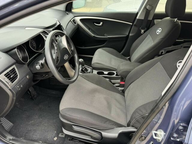 Синий Хендай i30, объемом двигателя 1.4 л и пробегом 90 тыс. км за 3500 $, фото 7 на Automoto.ua