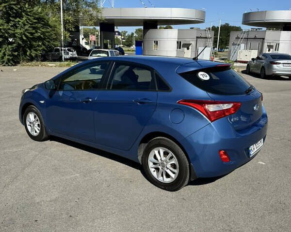 Синій Хендай i30, об'ємом двигуна 1.59 л та пробігом 154 тис. км за 12500 $, фото 2 на Automoto.ua