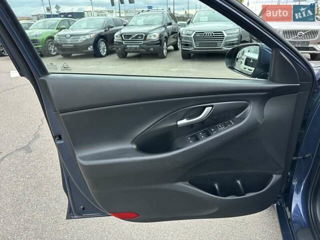 Хендай i30 2017 в Киеве на Automoto.ua Синий Хендай i30, объемом двигателя 1.59 л и пробегом 183 тыс. км за 14300 $, фото 14 на Automoto.ua