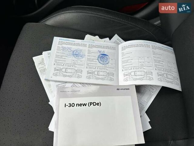 Хендай i30 2017 в Киеве на Automoto.ua Синий Хендай i30, объемом двигателя 1.59 л и пробегом 183 тыс. км за 14300 $, фото 33 на Automoto.ua