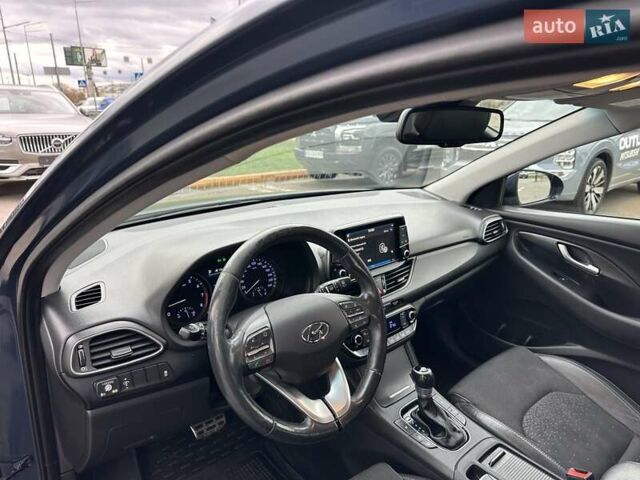 Хендай i30 2017 в Киеве на Automoto.ua Синий Хендай i30, объемом двигателя 1.59 л и пробегом 183 тыс. км за 14300 $, фото 17 на Automoto.ua