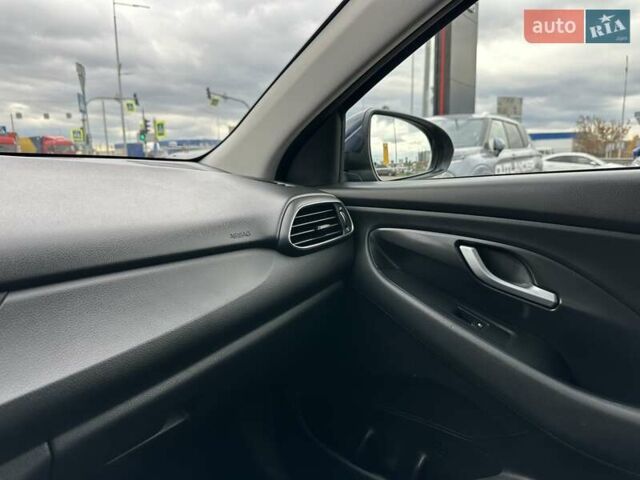 Хендай i30 2017 в Киеве на Automoto.ua Синий Хендай i30, объемом двигателя 1.59 л и пробегом 183 тыс. км за 14300 $, фото 28 на Automoto.ua