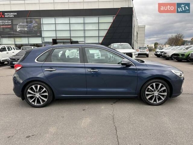 Хендай i30 2017 в Киеве на Automoto.ua Синий Хендай i30, объемом двигателя 1.59 л и пробегом 183 тыс. км за 14300 $, фото 8 на Automoto.ua