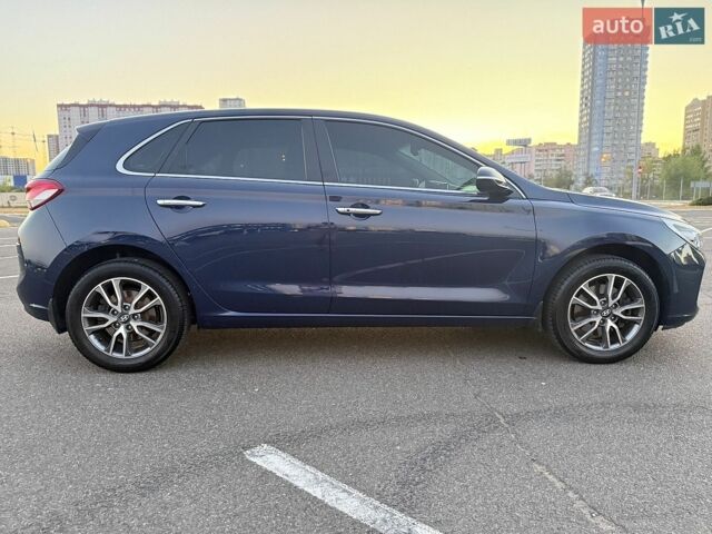 Синій Хендай i30, об'ємом двигуна 1.6 л та пробігом 140 тис. км за 14999 $, фото 5 на Automoto.ua