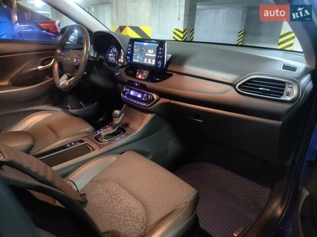 Синій Хендай i30, об'ємом двигуна 1.59 л та пробігом 48 тис. км за 16700 $, фото 7 на Automoto.ua