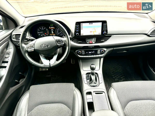 Синий Хендай i30, объемом двигателя 1.35 л и пробегом 21 тыс. км за 16500 $, фото 25 на Automoto.ua