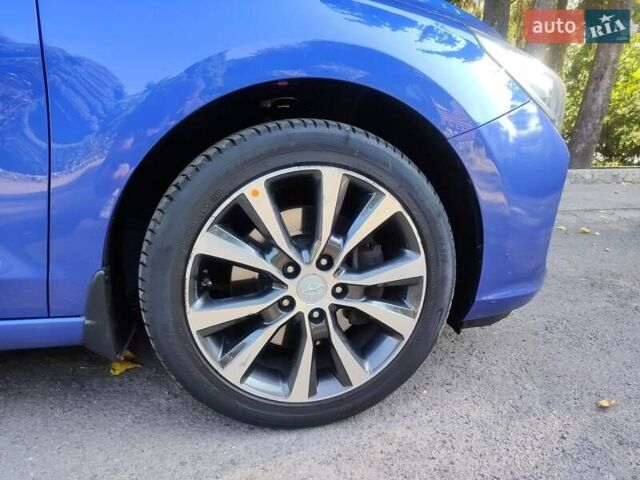 Синій Хендай i30, об'ємом двигуна 1.59 л та пробігом 48 тис. км за 16700 $, фото 35 на Automoto.ua