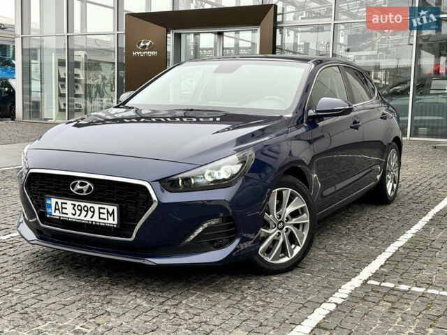 Синий Хендай i30, объемом двигателя 1.35 л и пробегом 21 тыс. км за 16500 $, фото 2 на Automoto.ua