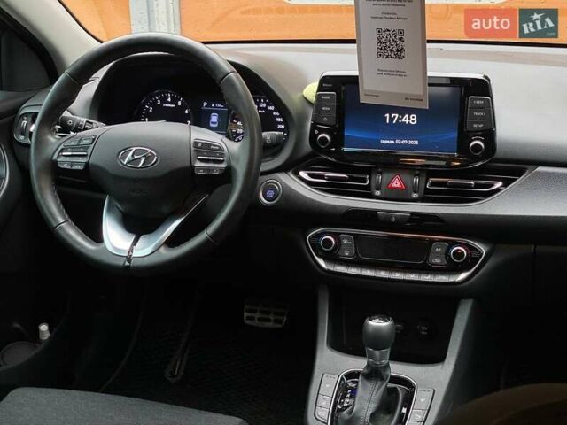 Синий Хендай i30, объемом двигателя 1.5 л и пробегом 5 тыс. км за 18000 $, фото 9 на Automoto.ua