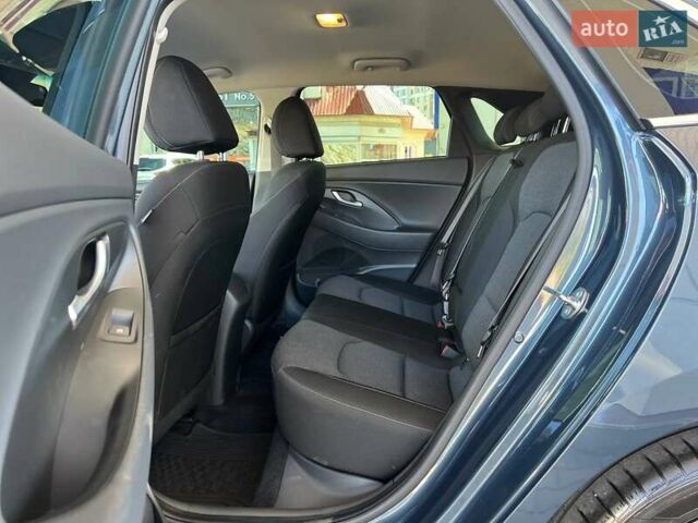 Синий Хендай i30, объемом двигателя 1.5 л и пробегом 27 тыс. км за 19200 $, фото 18 на Automoto.ua
