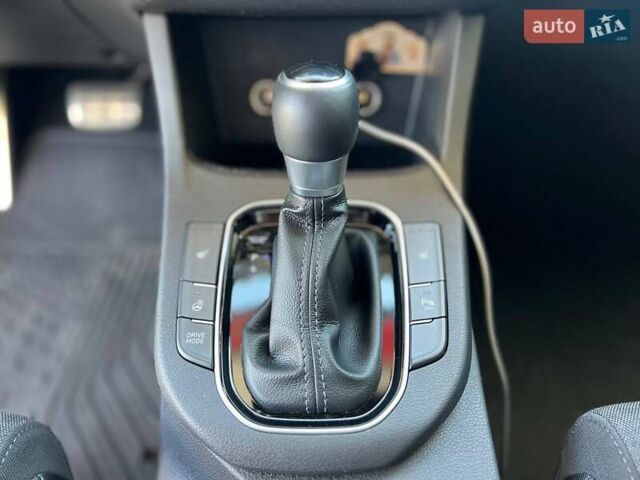 Синий Хендай i30, объемом двигателя 1.5 л и пробегом 27 тыс. км за 19200 $, фото 20 на Automoto.ua