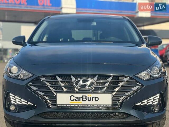Синий Хендай i30, объемом двигателя 1.5 л и пробегом 27 тыс. км за 19200 $, фото 4 на Automoto.ua