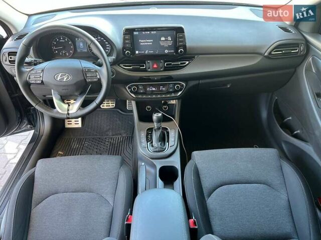 Синий Хендай i30, объемом двигателя 1.5 л и пробегом 27 тыс. км за 19500 $, фото 14 на Automoto.ua