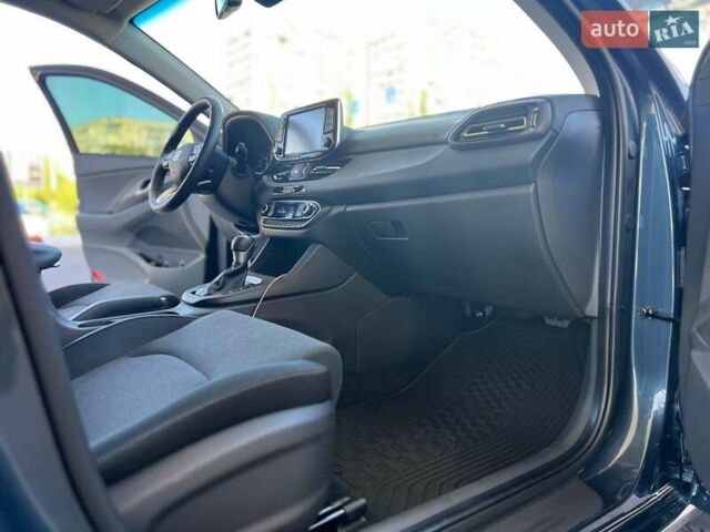 Синий Хендай i30, объемом двигателя 1.5 л и пробегом 27 тыс. км за 19500 $, фото 20 на Automoto.ua