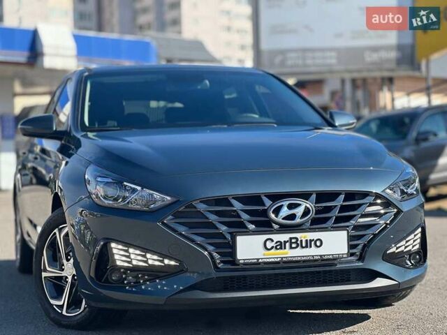 Хендай i30 2024 в Одессе на Automoto.ua Синий Хендай i30, объемом двигателя 1.5 л и пробегом 27 тыс. км за 18800 $, фото 3 на Automoto.ua