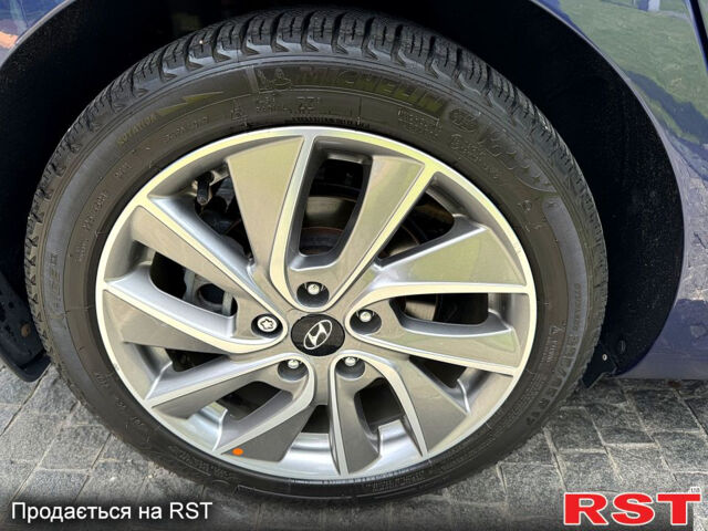 Синий Хендай i30, объемом двигателя 1.4 л и пробегом 22 тыс. км за 16999 $, фото 10 на Automoto.ua