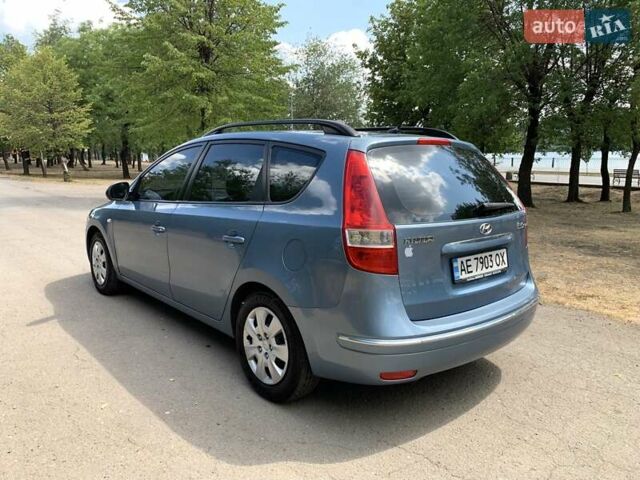 Синий Хендай i30, объемом двигателя 1.59 л и пробегом 230 тыс. км за 5800 $, фото 7 на Automoto.ua