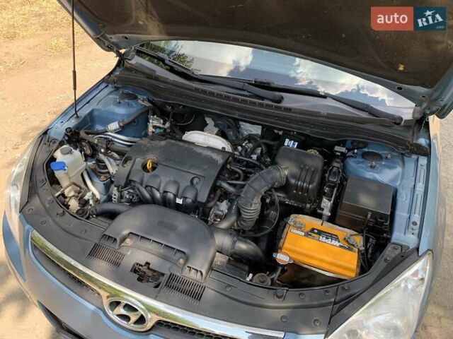 Синий Хендай i30, объемом двигателя 1.59 л и пробегом 230 тыс. км за 5800 $, фото 39 на Automoto.ua