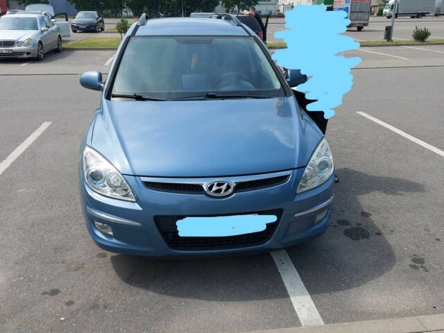 Синий Хендай i30, объемом двигателя 1.6 л и пробегом 295 тыс. км за 6200 $, фото 3 на Automoto.ua