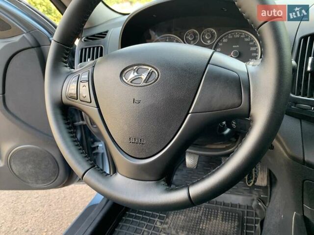 Синий Хендай i30, объемом двигателя 1.59 л и пробегом 230 тыс. км за 5800 $, фото 27 на Automoto.ua