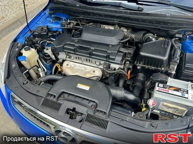 Синий Хендай i30, объемом двигателя 2 л и пробегом 178 тыс. км за 7300 $, фото 13 на Automoto.ua