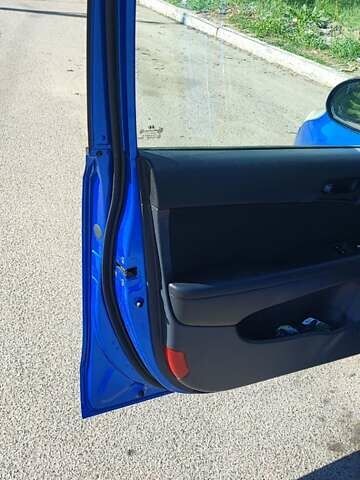 Синий Хендай i30, объемом двигателя 1.58 л и пробегом 251 тыс. км за 5400 $, фото 15 на Automoto.ua