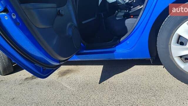 Синий Хендай i30, объемом двигателя 1.58 л и пробегом 251 тыс. км за 5400 $, фото 14 на Automoto.ua