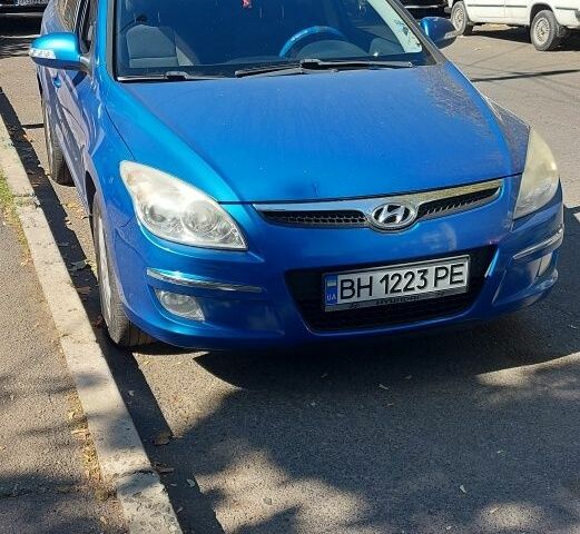 Синій Хендай i30, об'ємом двигуна 1.6 л та пробігом 285 тис. км за 7900 $, фото 1 на Automoto.ua