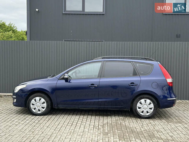 Синий Хендай i30, объемом двигателя 2 л и пробегом 249 тыс. км за 5600 $, фото 1 на Automoto.ua