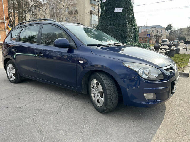 Синий Хендай i30, объемом двигателя 1.6 л и пробегом 165 тыс. км за 5900 $, фото 2 на Automoto.ua