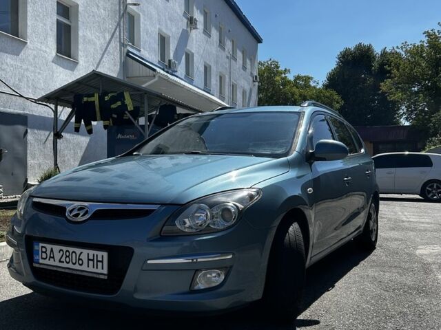 Синій Хендай i30, об'ємом двигуна 1.4 л та пробігом 230 тис. км за 6200 $, фото 2 на Automoto.ua