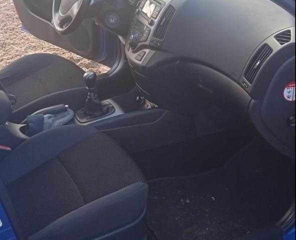 Синий Хендай i30, объемом двигателя 0 л и пробегом 205 тыс. км за 6300 $, фото 2 на Automoto.ua
