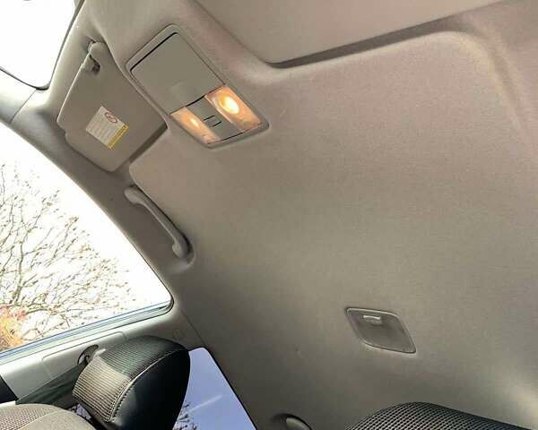 Синий Хендай i30, объемом двигателя 1.6 л и пробегом 116 тыс. км за 7500 $, фото 10 на Automoto.ua