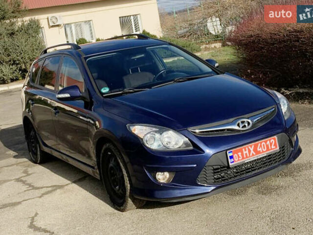 Синий Хендай i30, объемом двигателя 1.6 л и пробегом 116 тыс. км за 7500 $, фото 2 на Automoto.ua